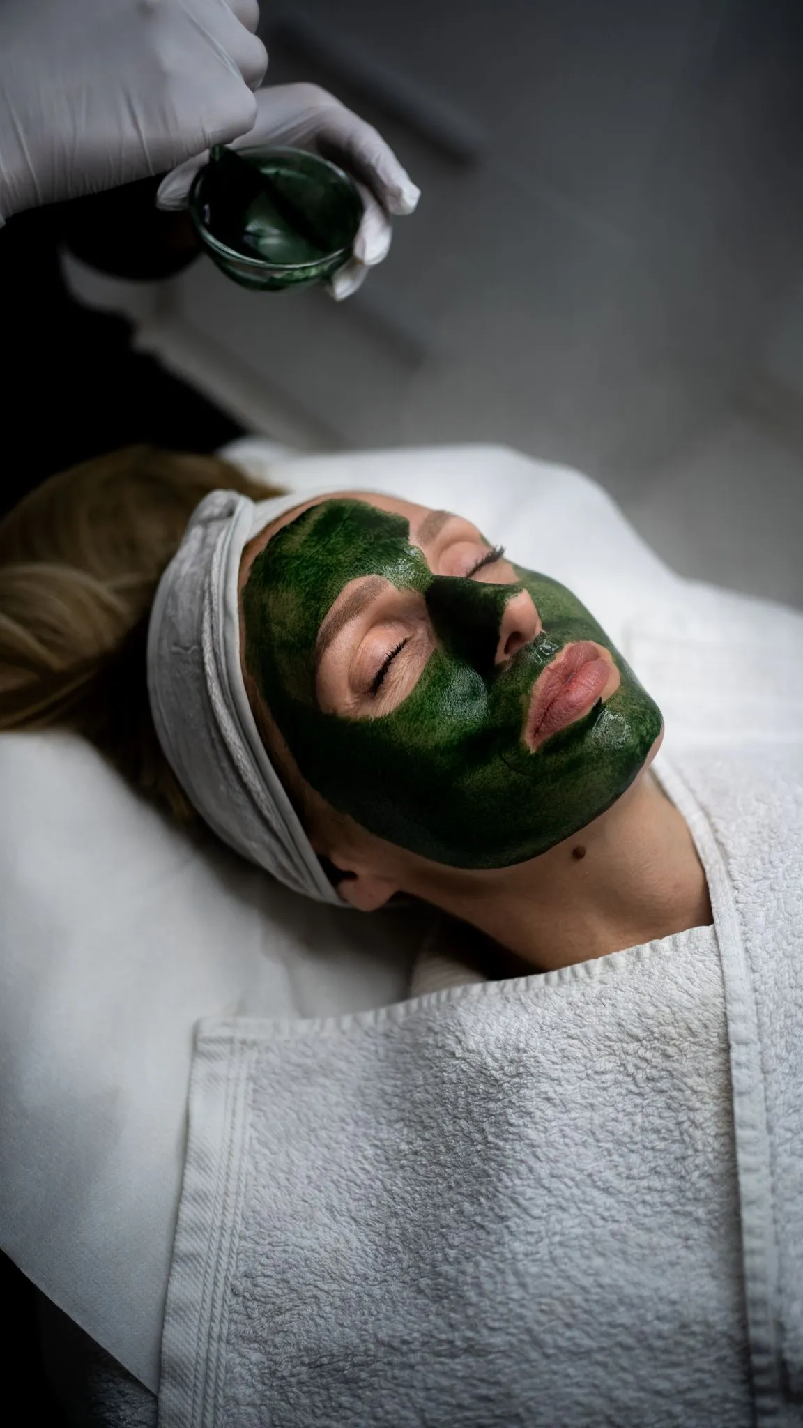ALGEN SCHÄLKUR Behandlung bei Glow by Maja